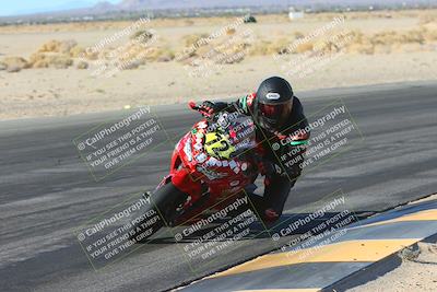 media/Jan-10-2025-CVMA Friday Practice (Fri) [[489e0da257]]/Group 4 and Trackday/Session 2 (Turn 4 Inside)/